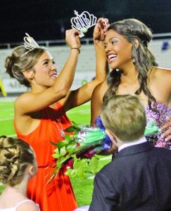 Senior Sydney Morgan was crowned South Panola’s 2016 Homecoming queen by last year’s queen Haley Reed. The two are also former softball teammates. The Panolian photo by Glennie Pou